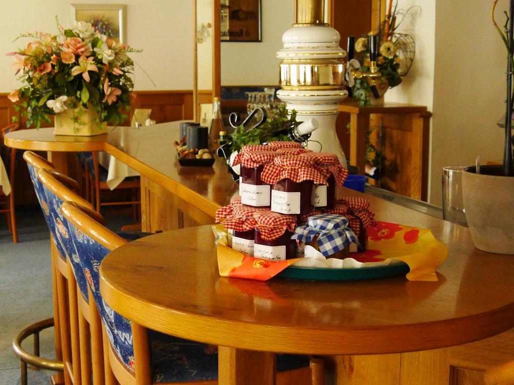 Hotel Flurschuetz เลนเนชตัดท์ ภายนอก รูปภาพ